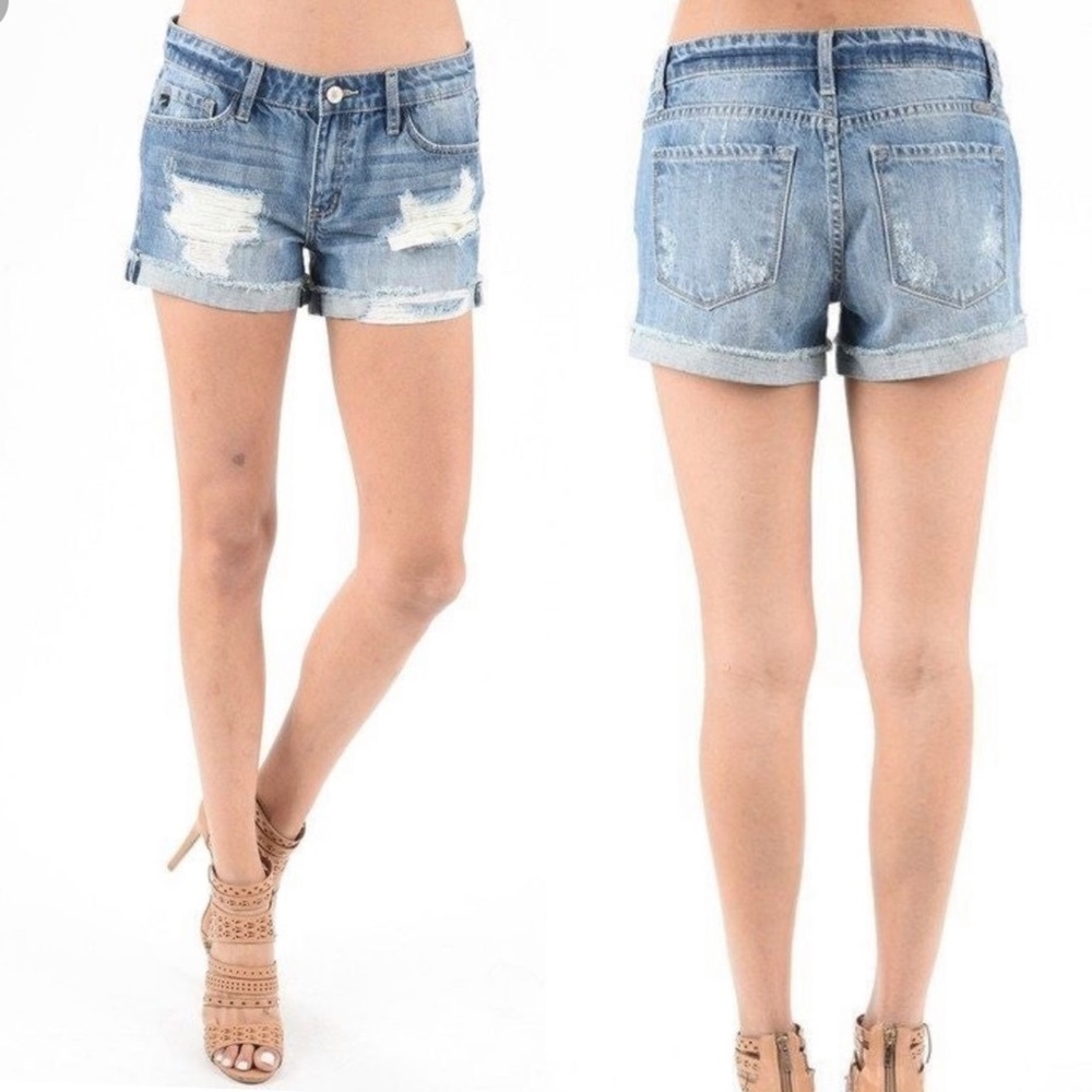 KanCan Womens Distressed Midrise Denim Shorts Size Small Cutoff Medium Wash